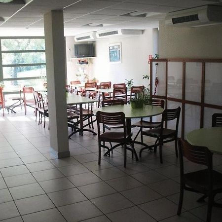 Home Du Buisson Hotel Des Familles Isle Bagian luar foto