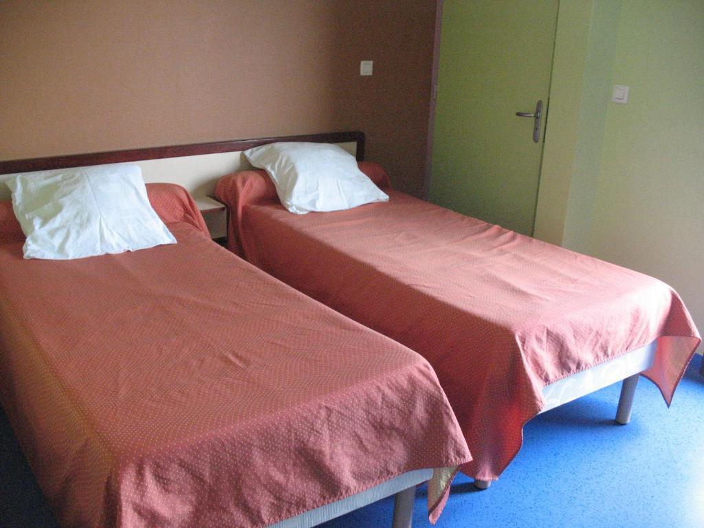 Home Du Buisson Hotel Des Familles Isle Bagian luar foto