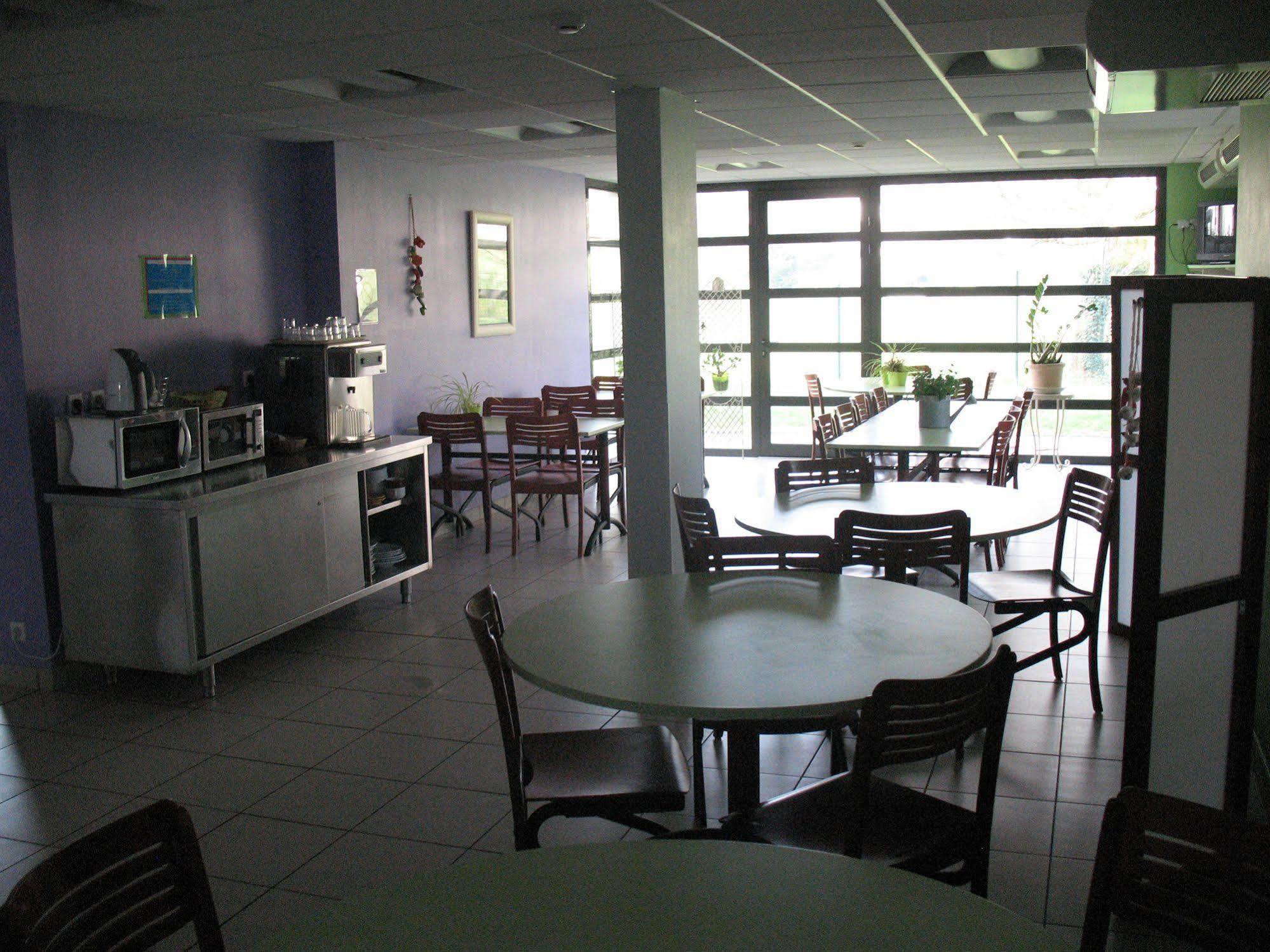 Home Du Buisson Hotel Des Familles Isle Bagian luar foto